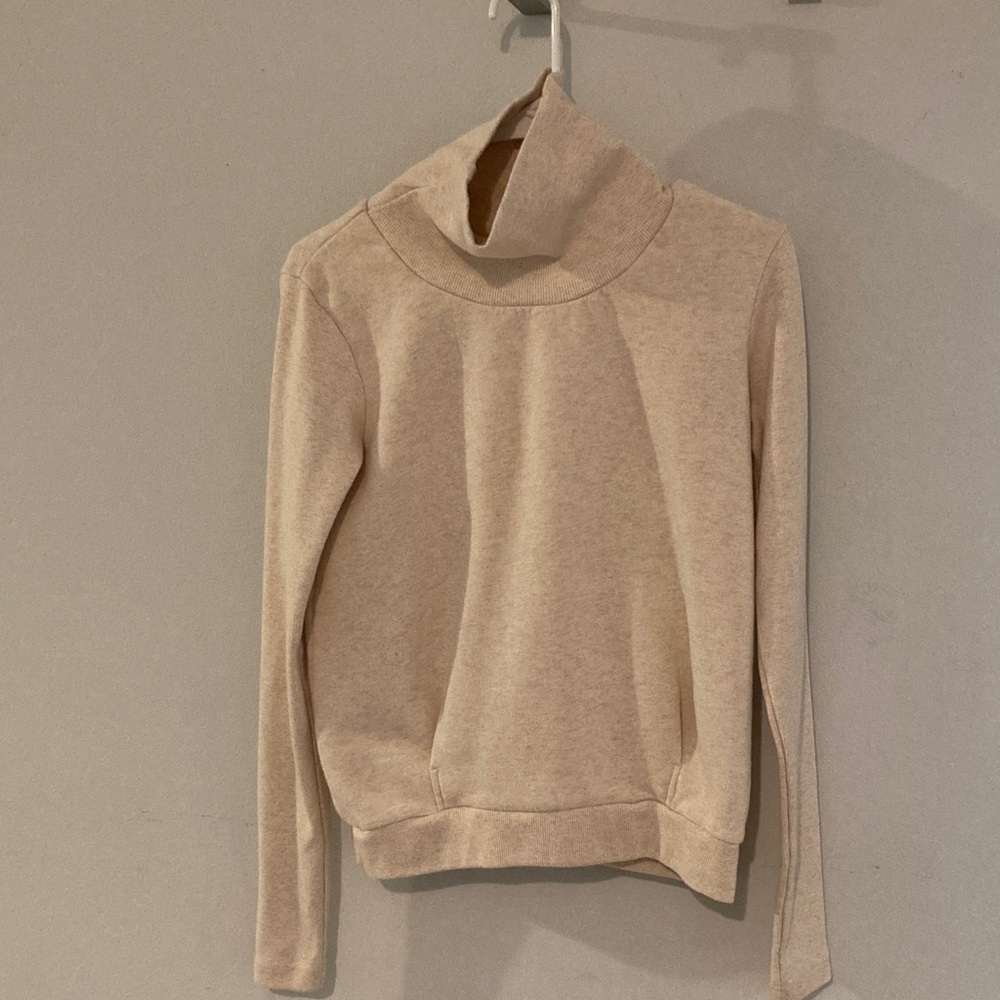 ALO Yoga Cream Turtleneck Pullover